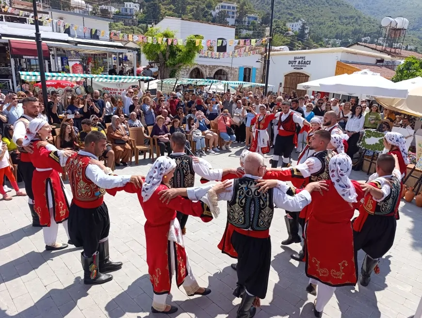 Фестиваль шёлка и кокона в Беллапаисе подошёл к завершению