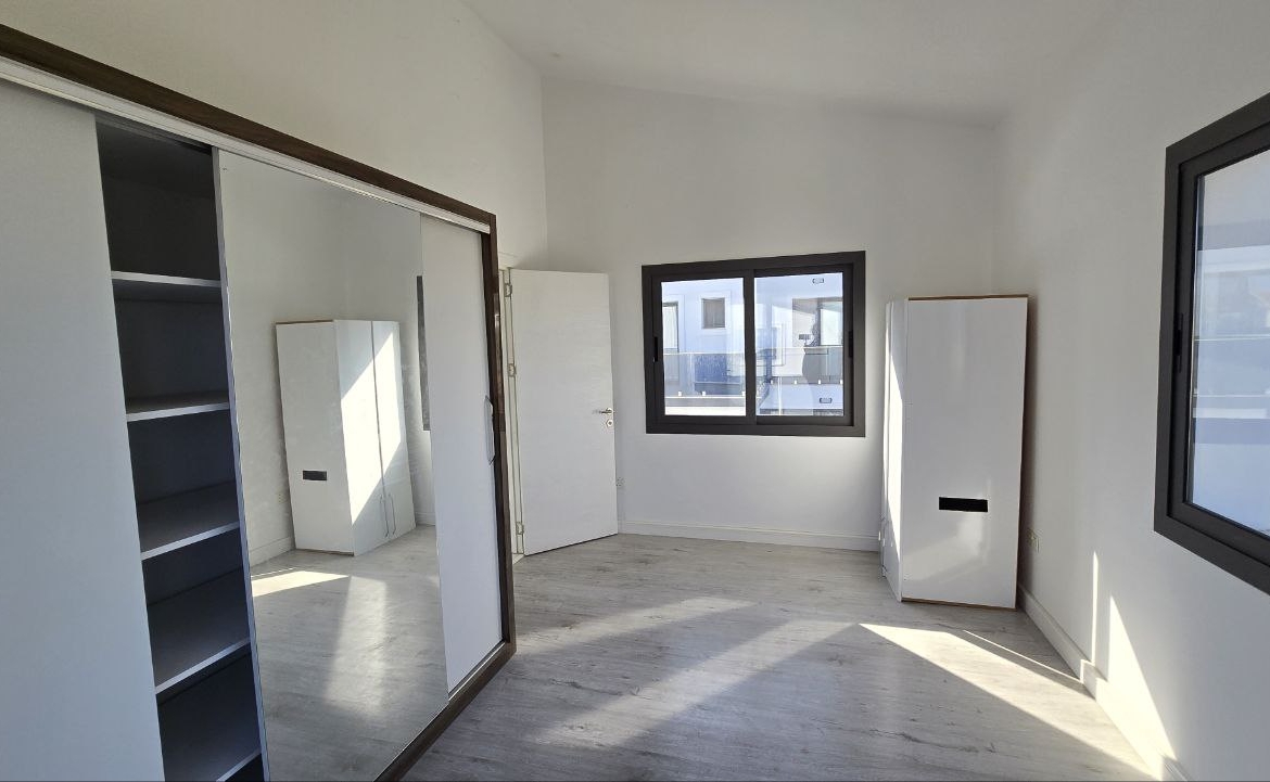 Новая 3+1 вилла в Лапте