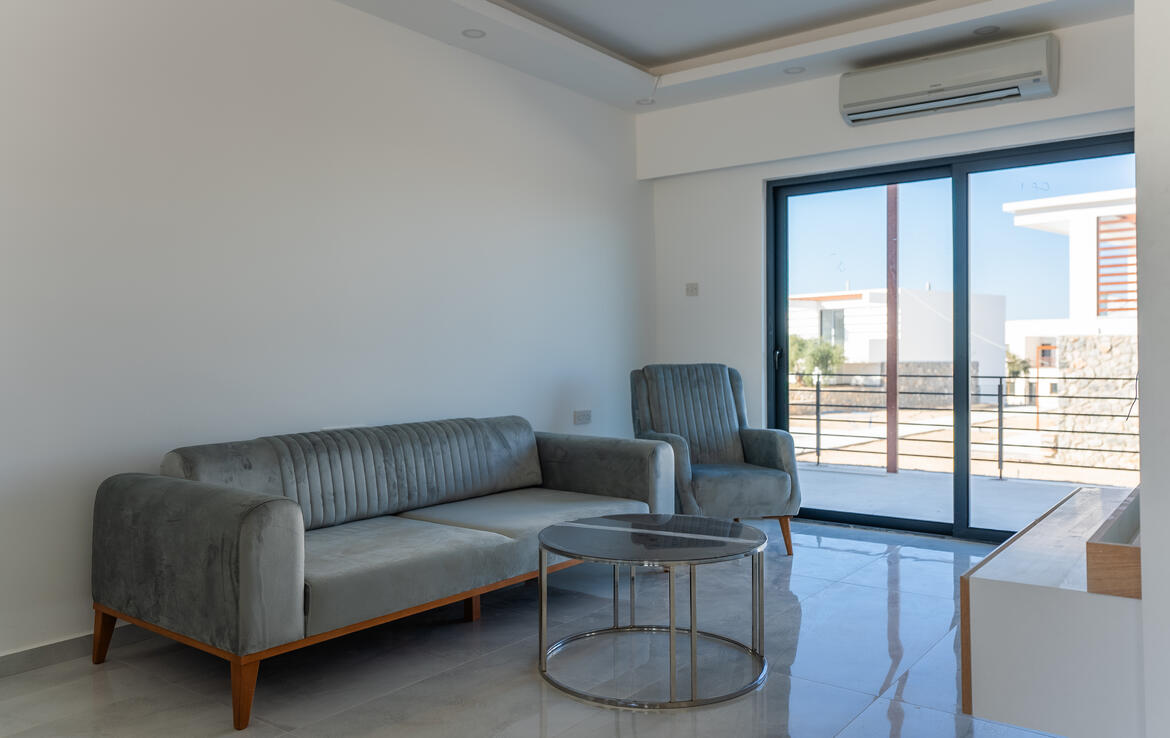 Апартаменты 3+1 с садом в Эсентепе