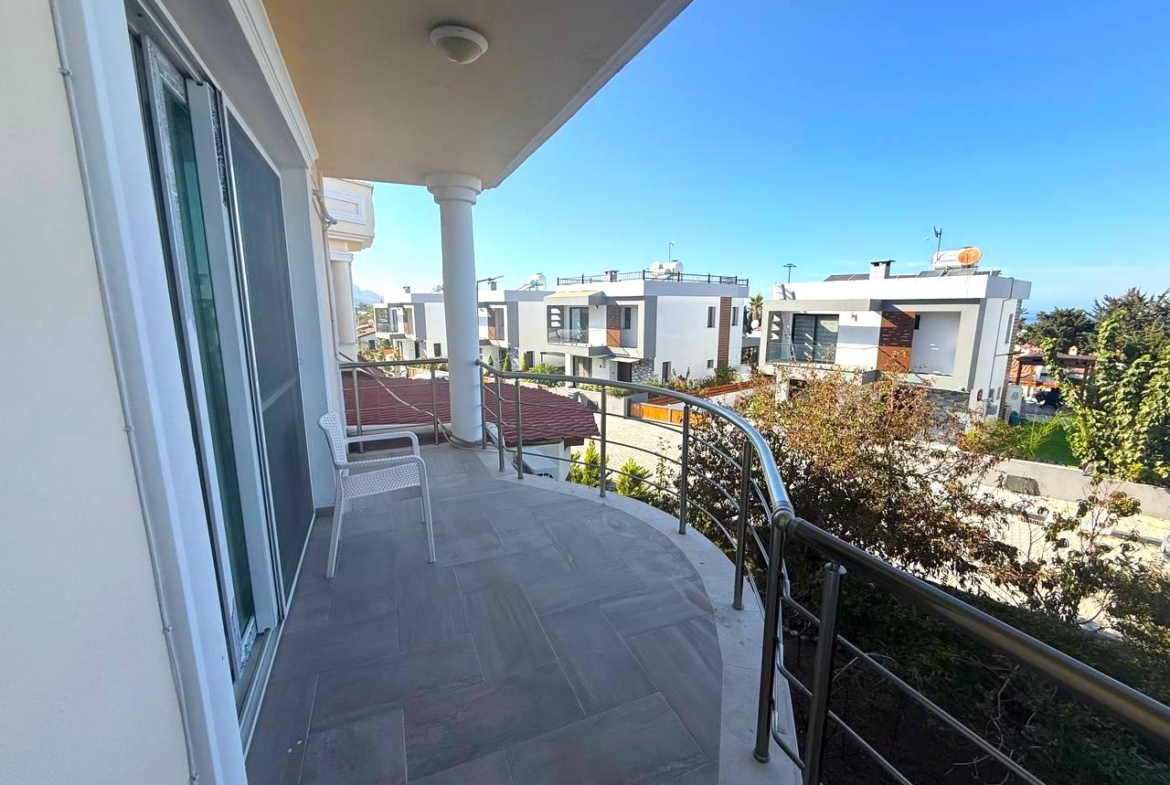 Аренда просторной виллы 4+1 в Алсанджаке