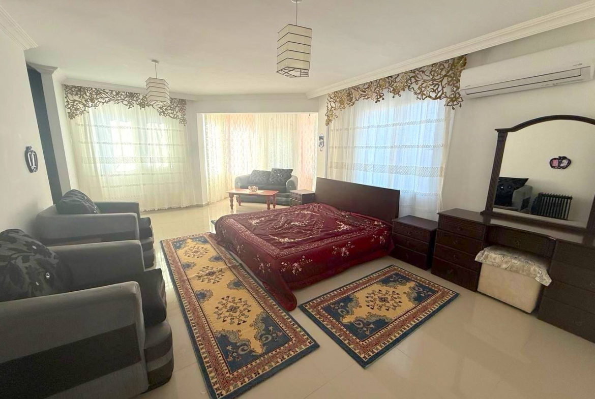 Аренда просторной виллы 4+1 в Алсанджаке