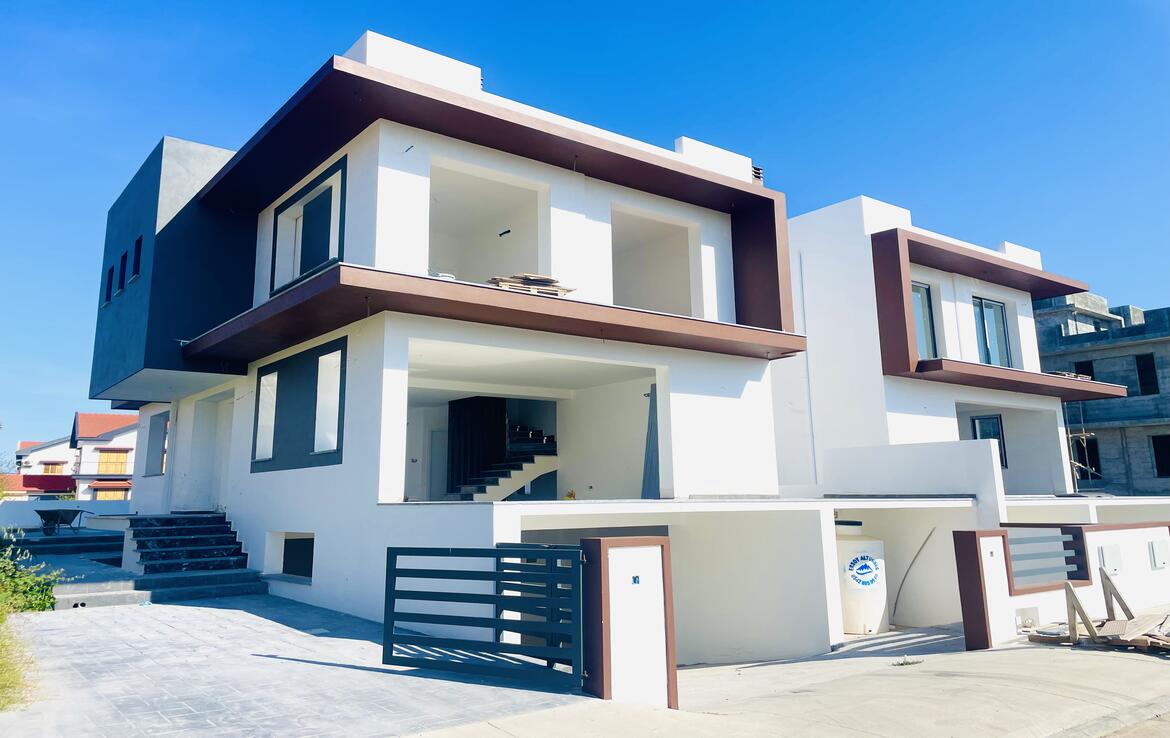 Современная вилла с 3 спальнями у моря