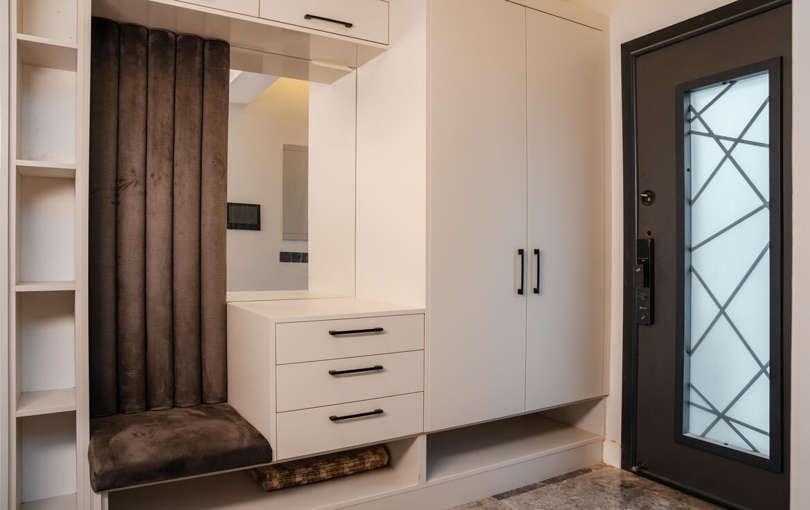 Проект JALISU (или OLIVE GARDEN) расположен в спокойном, уютном и живописном месте, Северного Кипра, посреди оливковых деревьев, всего в 500 метрах от моря, в городке под названием Лапта. 