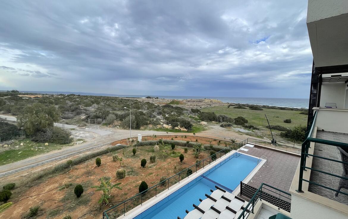 Недвижимость Северного Кипра у моря — квартира 2+1 в комплексе Thalassa Beach Resort