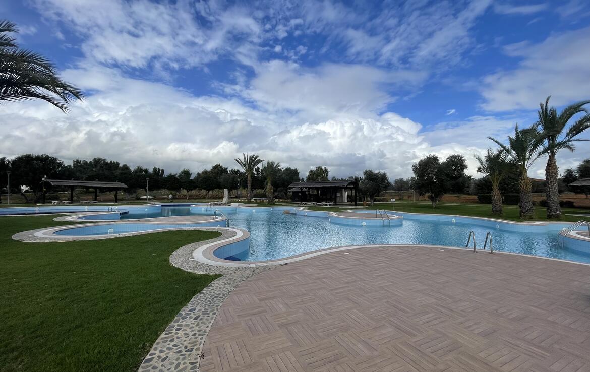 Недвижимость Северного Кипра у моря — квартира 2+1 в комплексе Thalassa Beach Resort